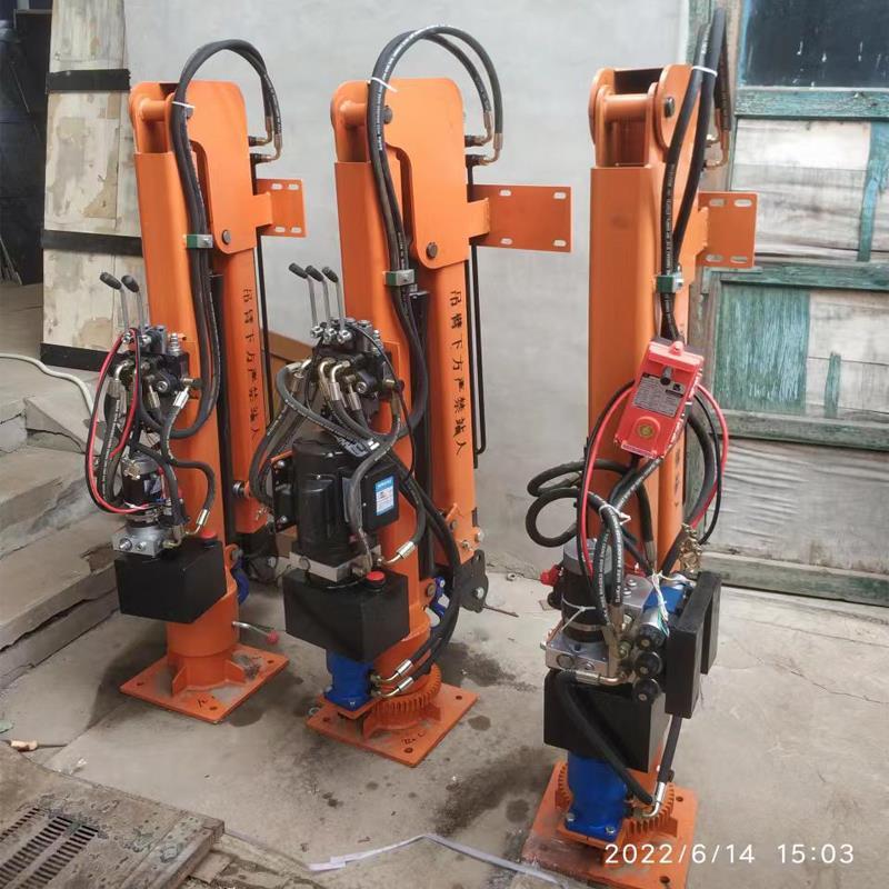 乌尔禾区重汽蓝牌随车吊 3.2吨 国六动力强 液压驱动 农用自卸起重机